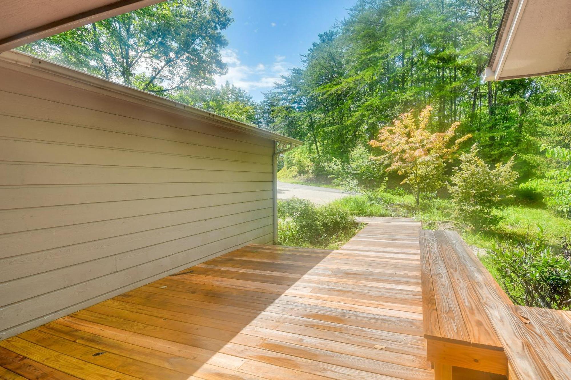 Villa Luxe Rumbling Bald Retreat With Deck And Mountain View Lake Lure Exterior foto